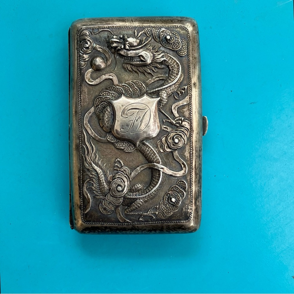 STUNNING ANTIQUE CHINESE EXPORT SILVER CIGARETTE CASE BY KWAN WO. DRAGONS